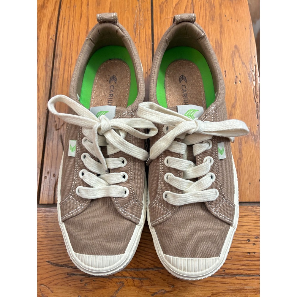 Cariuma OCA Low Sand Canvas Sneakers Womens 7 Mens 5.5 Brown Low Top Shoes